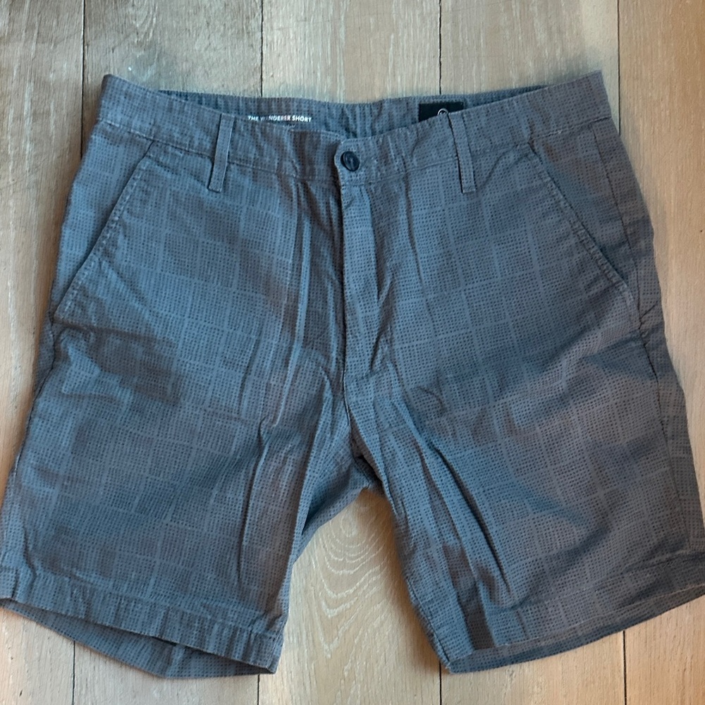 AG Adriano Goldschmied Men's Gray Patterned Shorts